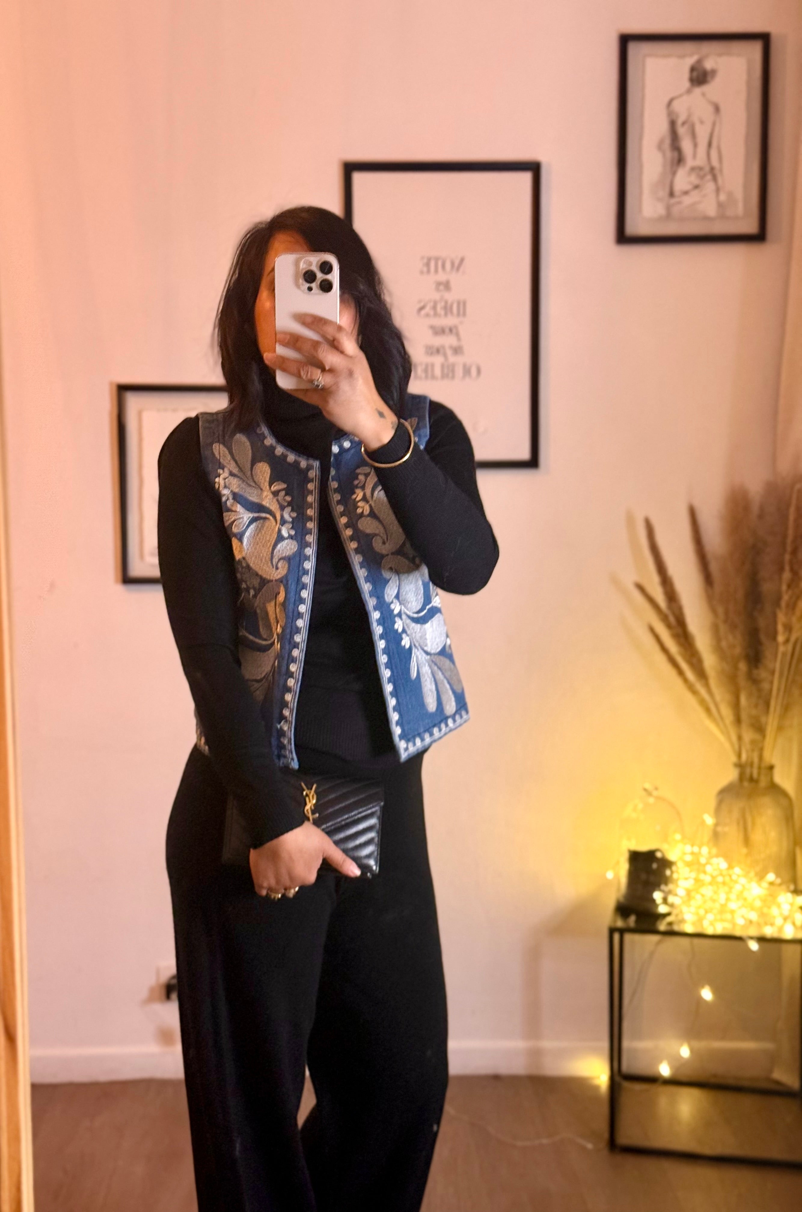 Gilet sans manches en denim brodé