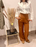 Pantalon Taille Haute Camel à Boutons – Chic & Structuré