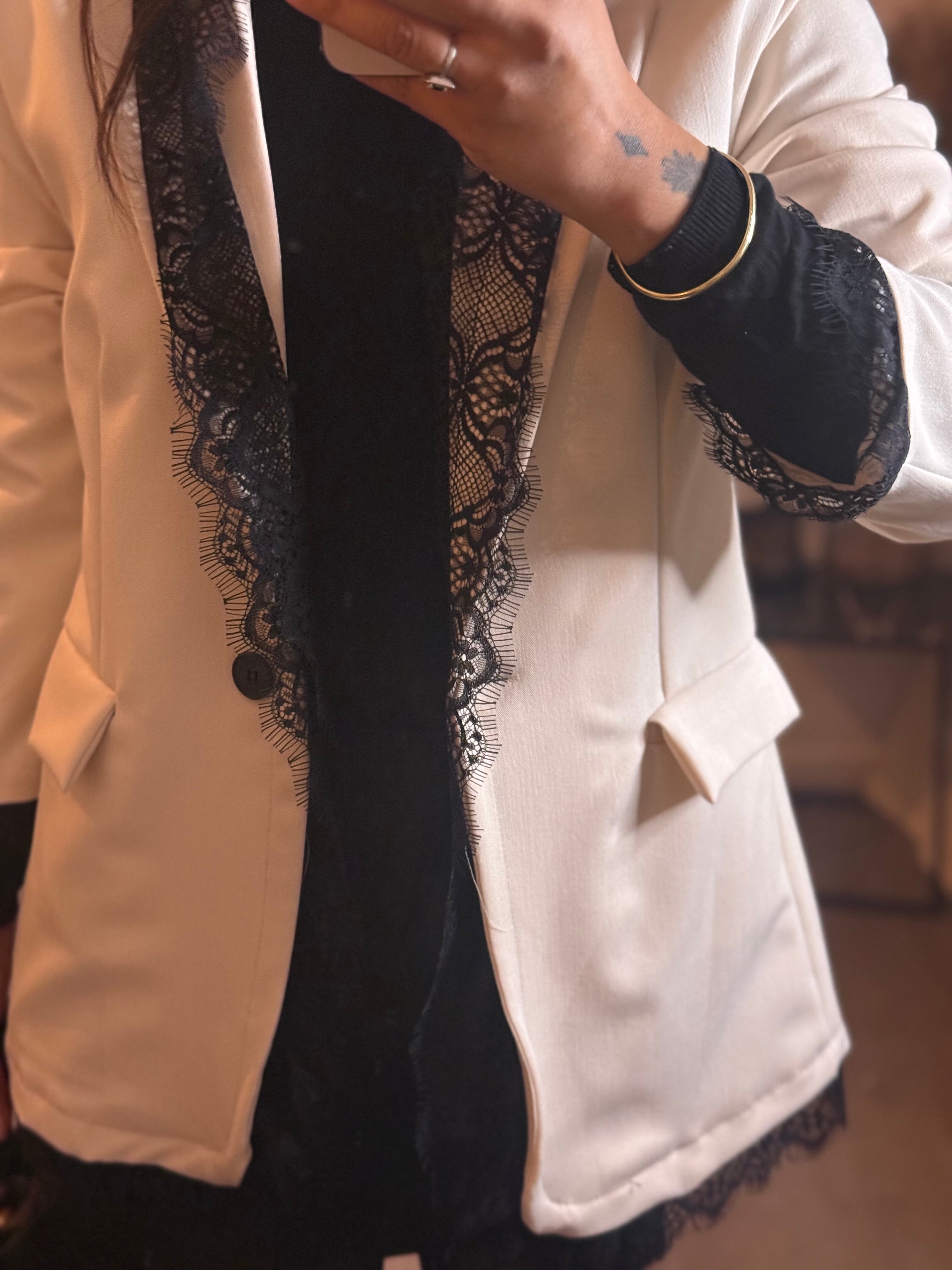 Blazer détail dentelle