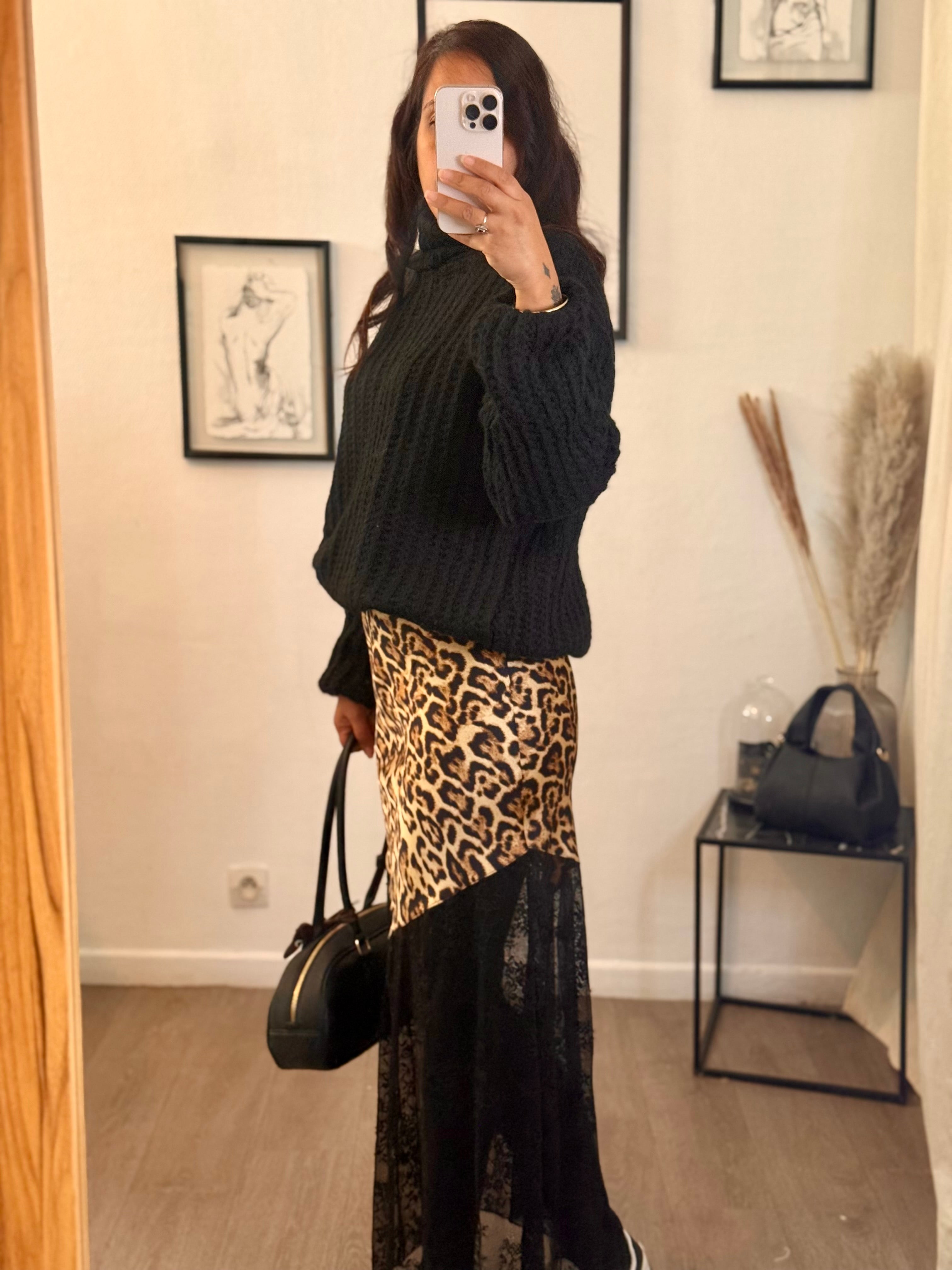 Jupe effet soie bas dentelle